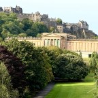 Bagpipes, Bravehearts, and New Friends in Edinburgh